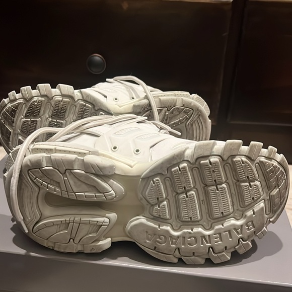 Balenciaga size 36 white with box and dust bag - Picture 4 of 4